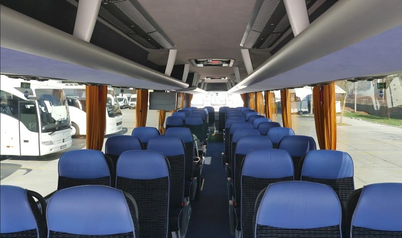 France: Coaches booking in Auvergne-Rhône-Alpes in Auvergne-Rhône-Alpes and Décines-Charpieu